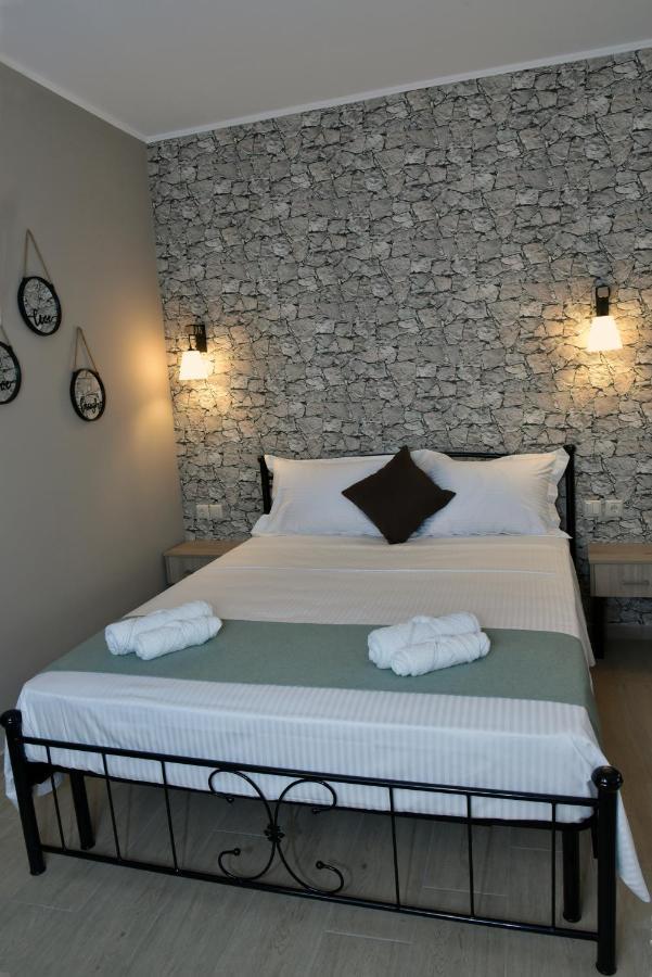 Shining Star Petra Aparthotel Екстериор снимка